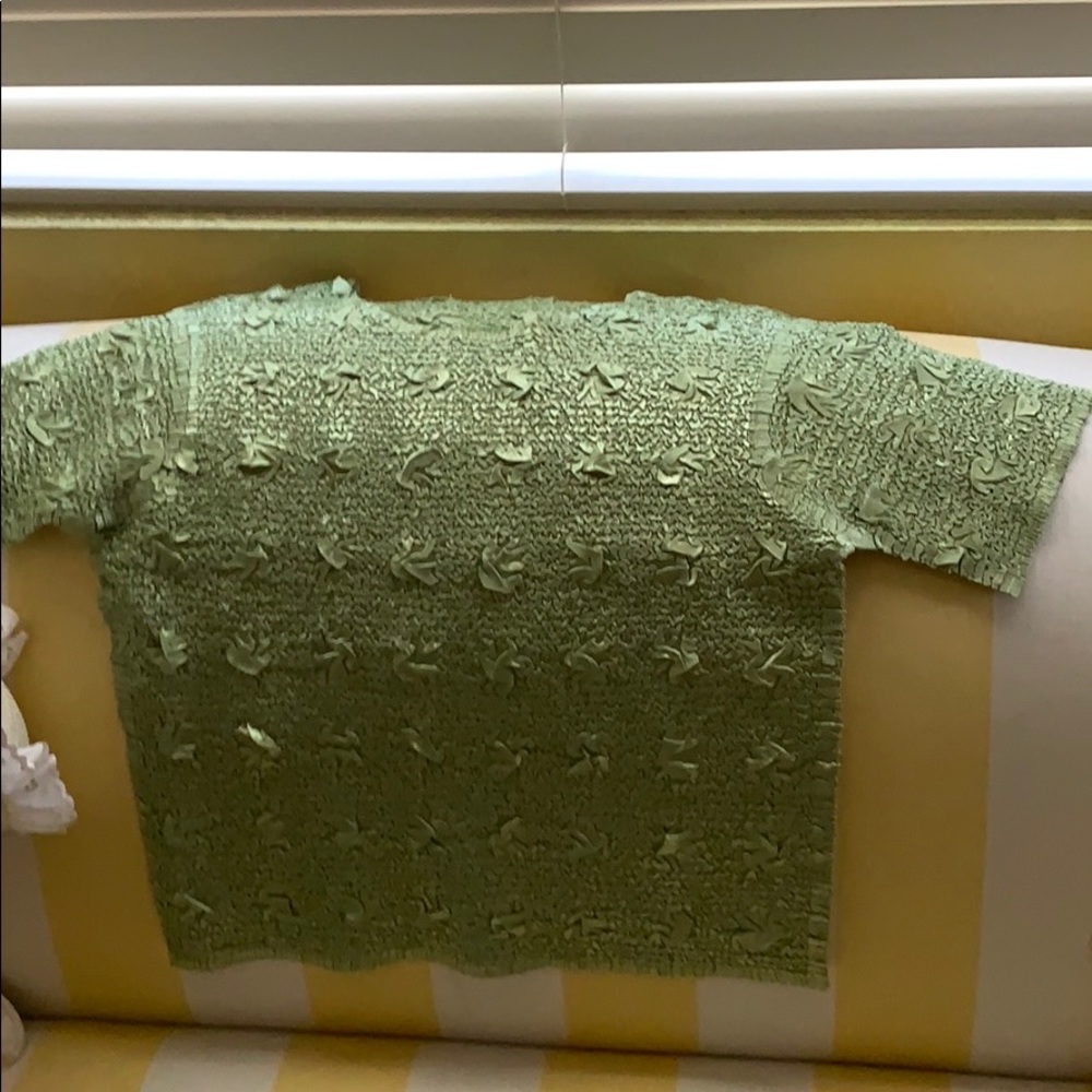 Woman’s ruche top
